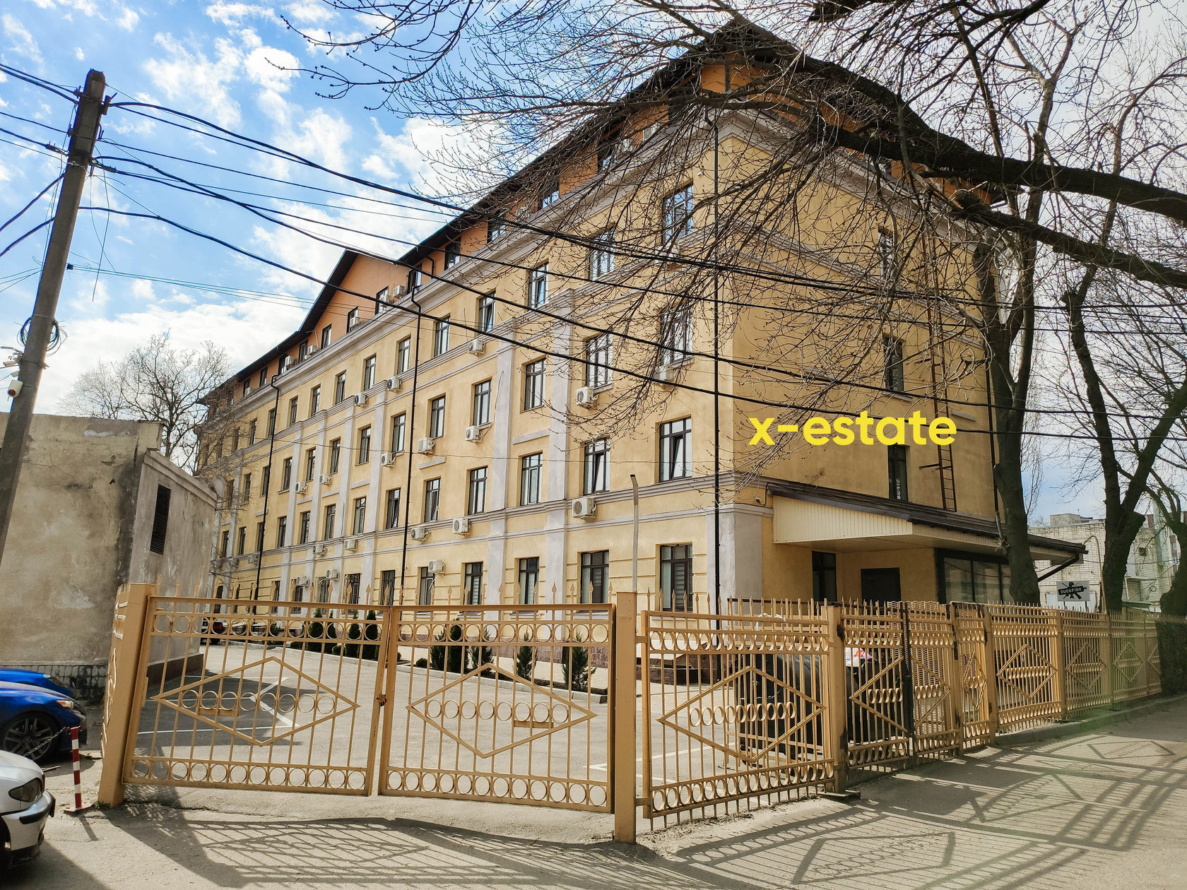 Заезд на территорию ЖК Space House